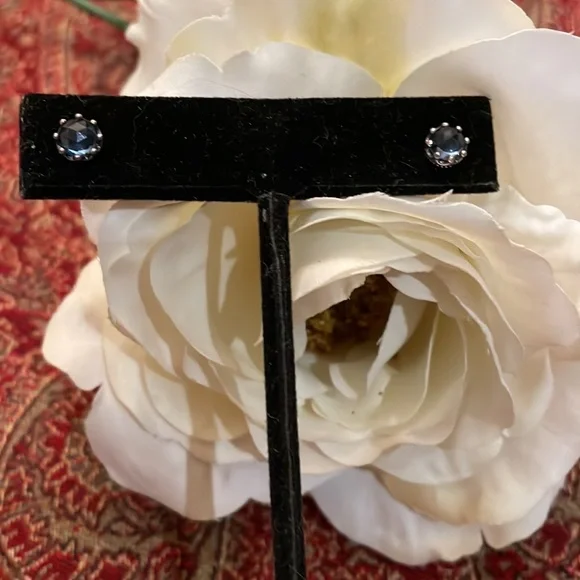 Swarovski sapphire-crystal stud earrings - Picture 2 of 6